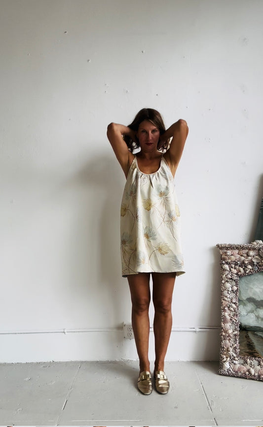 THE CASTELLO SHORTY (vintage fabric) champagne floral