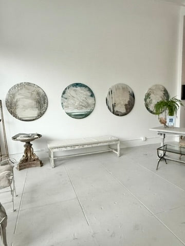 "Reigning Love"  round landscape